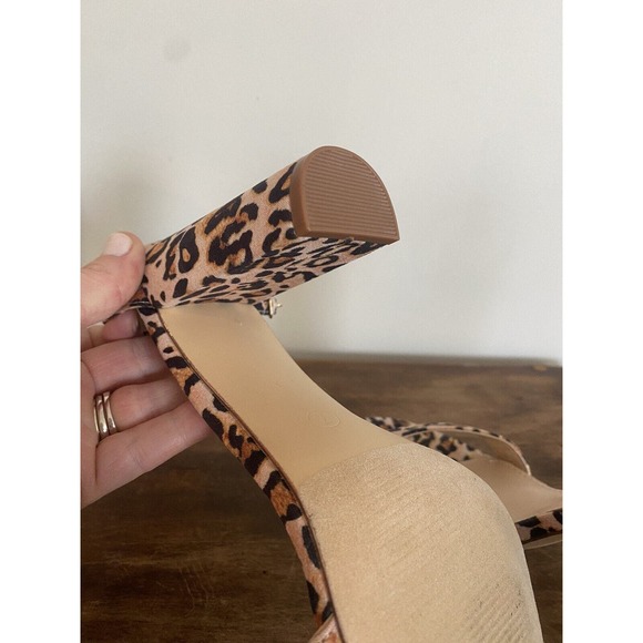 New Lulus Taylor Brown Leopard Cheetah Print Suede Ankle Strap Block Heels Sz 7 - Picture 7 of 7